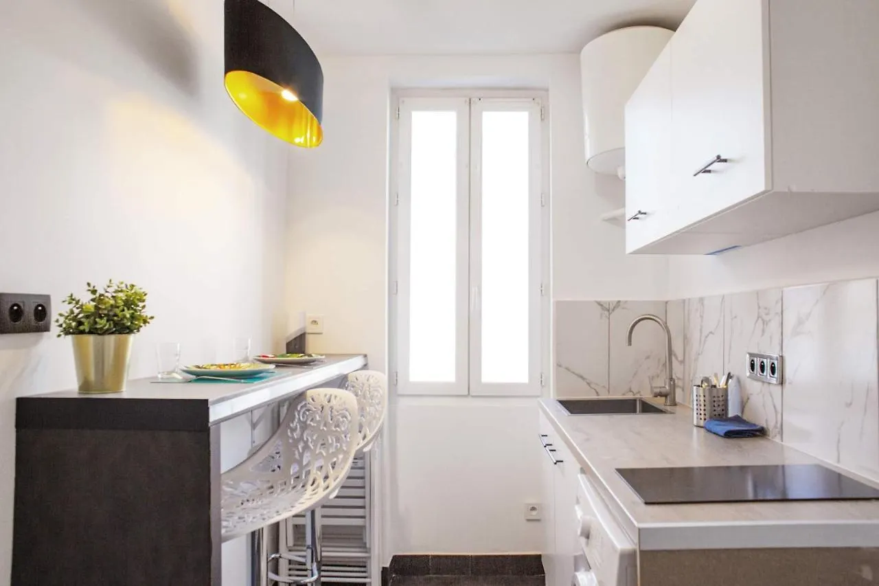 GregBnb-com - T2 Design - CLIMATISÉ - WiFi Fibre Toulon France