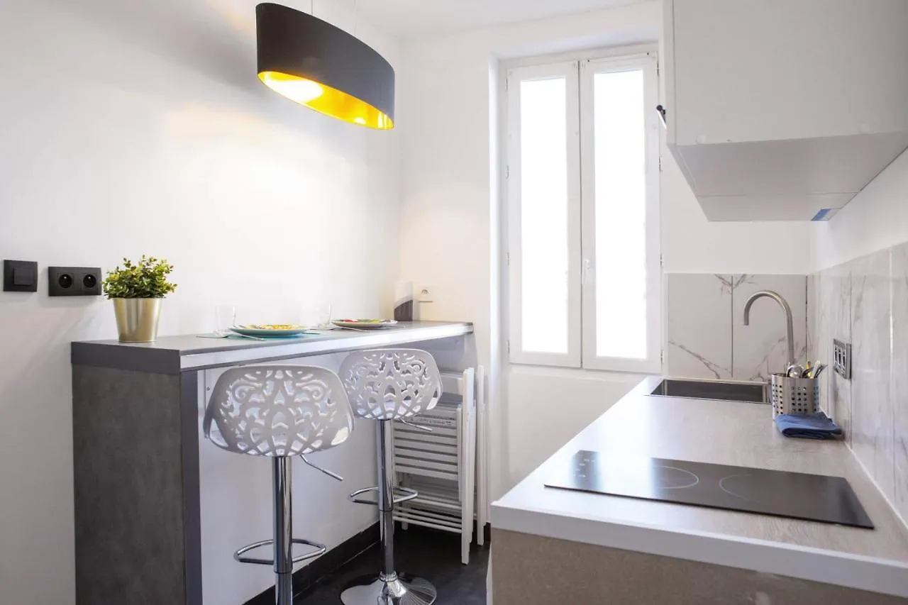GregBnb-com - T2 Design - CLIMATISÉ - WiFi Fibre Toulon 0*,