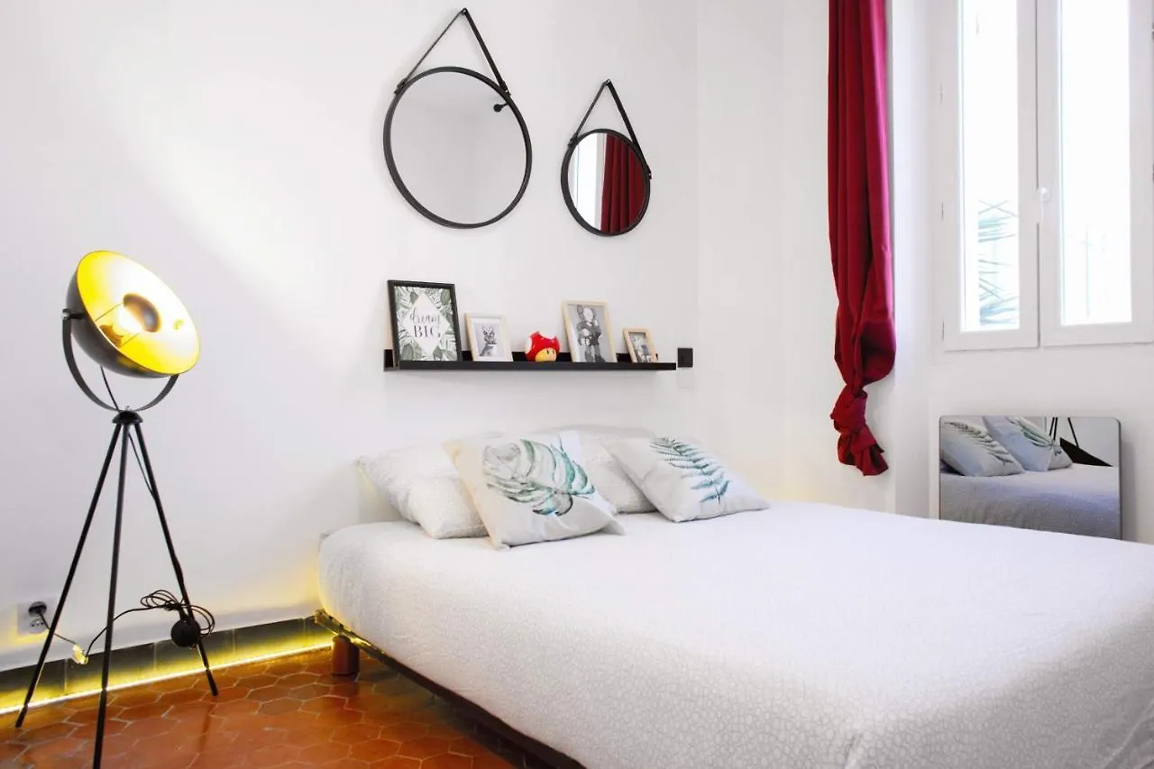 GregBnb-com - T2 Design - CLIMATISÉ - WiFi Fibre Toulon 0*,