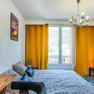 #4 Centre, Balcon, Vue Sur Corniche, Lumineux, Au Calme, Stationnement Facile&gratuit Toulon